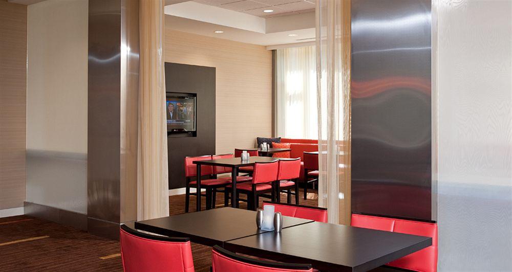 Courtyard Grand Rapids Downtown Hotel Екстериор снимка