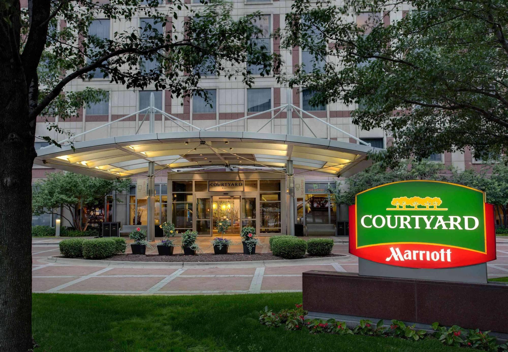 Courtyard Grand Rapids Downtown Hotel Екстериор снимка